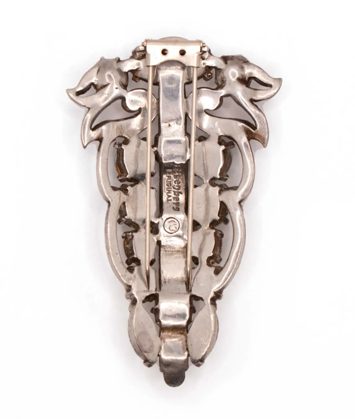Reverse showing Eisenberg Original fur clip
